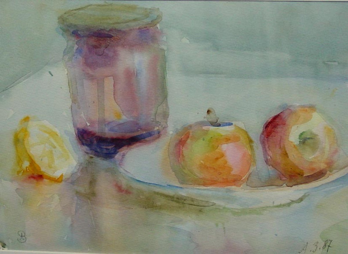 Apples on a plate